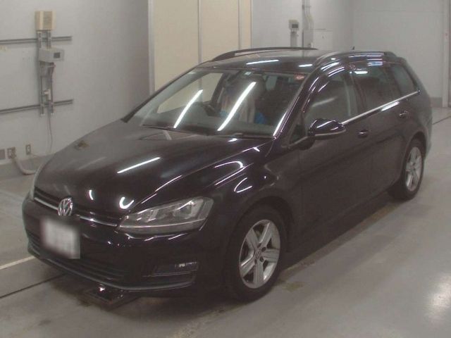 10045 Volkswagen Golf variant AUCJZ 2015 г. (CAA Tokyo)